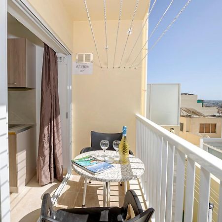 Summer Breeze Comfort Sunny Apartments Close To The Sandy Beaches - By Getawaysmalta Меллиеха Экстерьер фото
