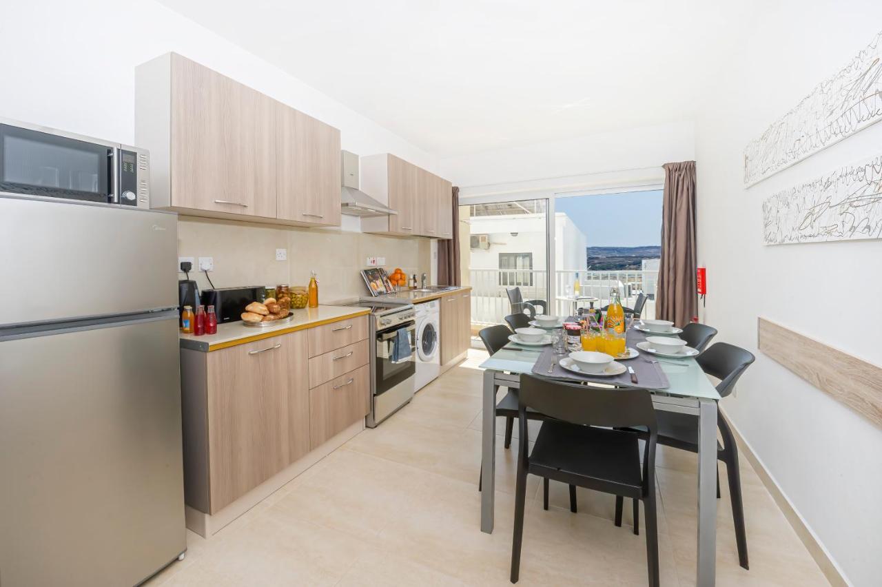 Summer Breeze Comfort Sunny Apartments Close To The Sandy Beaches - By Getawaysmalta Меллиеха Экстерьер фото